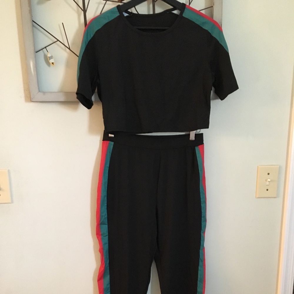 Brand new 2 pc set